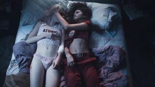 обнаженная Зендая Хайт, сцена в нижнем белье в Euphoria