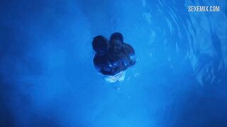 Escena erótica en la piscina. Escena de sexo de la película - Euphoria