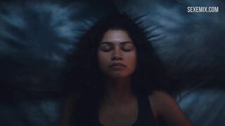 Zendaya Height se masturba en la cama, serie - Euphoria