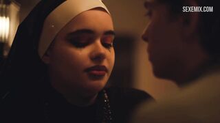 Barbie Ferreira recibe cunnilingus en un baño, escena - Euphoria