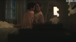 Escena de sexo vaquera con Victoria Pedretti de "You"