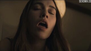 Escena de sexo en la cama de Victoria Pedretti de la serie - Tú