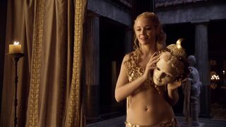 Escena sexy de Brooke Harman en la serie - Spartacus