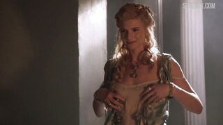 Viva Bianca desnuda mejores mejores pechos, escena en Spartacus