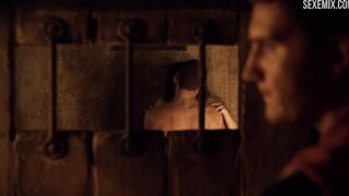 Katrina Law Sex Escena de sexo con los pechos desnudos en Spartacus