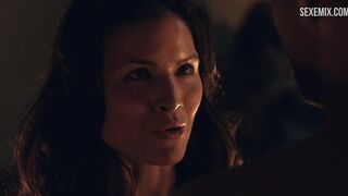 Escena erótica de la sexy Katrina Law en Spartacus