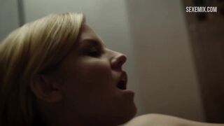 Escena de sexo en el ascensor de Nikki Griffin en Femme Fatales