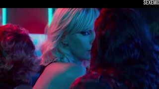 Escena de beso de Sofia Boutella y Charlize Theron en Atomic Blonde