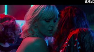 Escena de beso de Sofia Boutella y Charlize Theron en Atomic Blonde