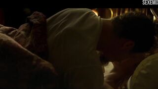 Eleanor Tomlinson follando en la escena de la cama en Colette