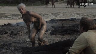 Emilia Clarke desnuda entre las cenizas, escena de Juego de Tronos