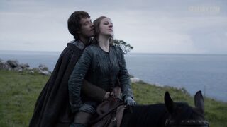 Toucher les seins de Gemma Whelan, scène dans Game of Thrones