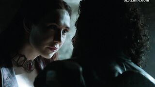 Carice van Houten seduce escena en Juego de Tronos