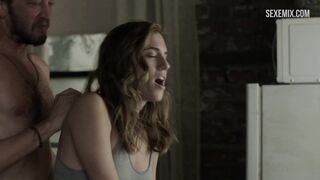 A Allison Williams le lamen el coño y la follan por detrás, escena en Girls