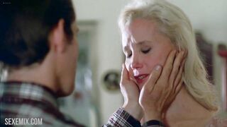 Sexo con Sally Kirkland, escena de Amnesia (1997)