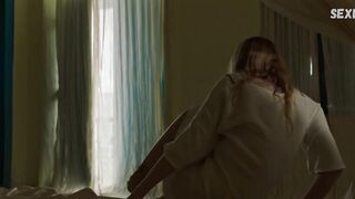 Dakota Fanning scène interracial sexy dans Sweetness in the Belly (2019)