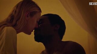 Dakota Fanning scène interracial sexy dans Sweetness in the Belly (2019)