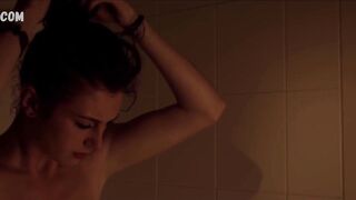 Penny Jenkinson sexy, en el baño, escena en baSukkel voor de Liefde (2014)