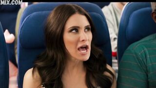 Chloe Bridges, Lorynn York, Brittany Furlan escena sexy en Modo Avión (2019)