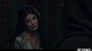 Ropa interior de Alessandra Mastronardi, escena sexy en Los Maestros Medici de Florencia s02e01 (2016)