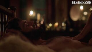 Caliente escena sexy y desnuda de Azure Parsons en Salem s01e01 (2014)