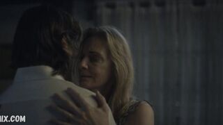 Lisa Emery Çıplak, Ozark s03e05'teki sahne (2020)