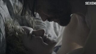 Julia Garner escena sexy al estilo misionero en Ozark s03e06e08 (2020)