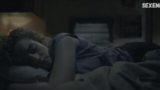 Julia Garner escena sexy al estilo misionero en Ozark s03e06e08 (2020)