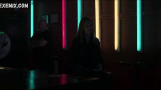 Kiley Casciano bailando striptease, escena Ozark s02e02 (2018)