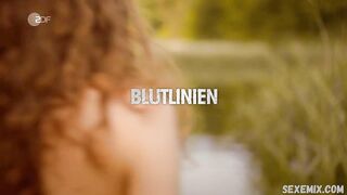 Розмари Роуз, Амели Хенниг сексуально - Штральзунд s01e16 Blutlinien (2020)