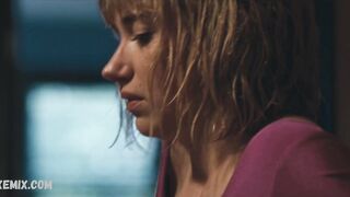 Imogen Poots pokazuje piersi, scena w „Wiem, że to prawda” (2020)