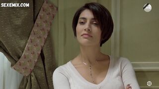 Caterina Murino z gołym tyłkiem, scena w Le Grand Alibi (2008)