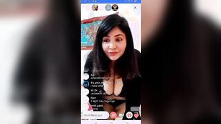 Rajsi Verma sexy, peitos quentes ao vivo e show de bunda