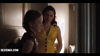 Luise Heyer, Antje Traue lesbiana, escena en Dark s02e03 (2019)