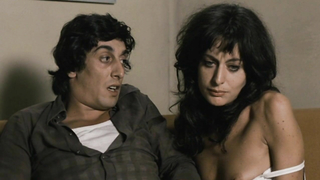 Livia Cerini desnuda, escena de sexo de La orca (1976)