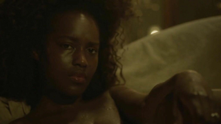 Fatou N'Diaye nuda, scena di sesso da Maison Close s02e08 (2013)