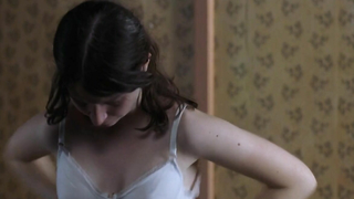 Madeleine Budd desnuda, escena erótica de Home (2008)