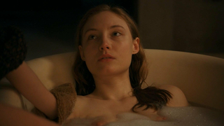 Julia Roy desnuda, escena de sexo de A Jamais (2016)