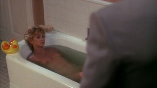 Goldie Hawn desnuda, escena erótica de Wildcats (1986)