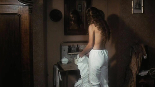 Sabina Laurinova desnuda, escena erótica de Czarny wawoz (1989)