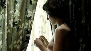 Tuppence Middleton desnuda, escena de sexo de Cleanskin (2012)