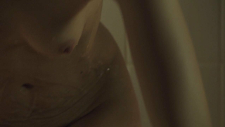 Celine Sallette desnuda, escena erótica de Les Revenants s01e02,03 (2012)