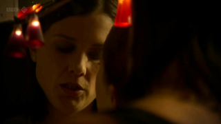 Carina Birrell nuda, Heather Peace sexy, scena di sesso da Lip Service s02e05 (2012)