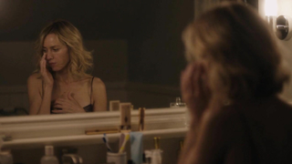 Naomi Watts desnuda, escena de sexo de Gypsy s01e01 (2017)