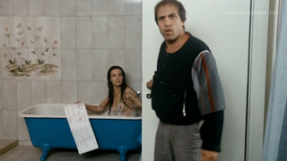 Carole Bouquet çıplak, Bingo Bongo'dan erotik sahne (1982)