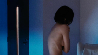 Chihiro Otsuka desnuda, escena de sexo de Tokyo Refugees (2014)