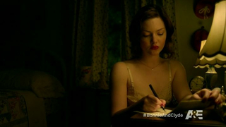 Holliday Grainger sexy - Bonnie and Clyde (2013)