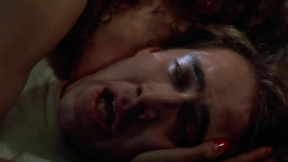 Celebridades desnudas »: Jennifer Beals sexy, Kasi Lemmons desnuda - El beso del vampiro (1989)