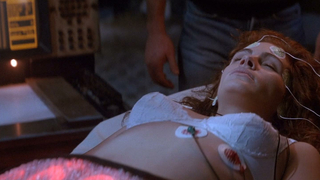 Famosos desnudos »: Julia Roberts sexy - Flatliners (1990)