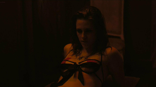 Celebridades desnudas »: Kristen Stewart sexy - Welcome to the Rileys (2010)